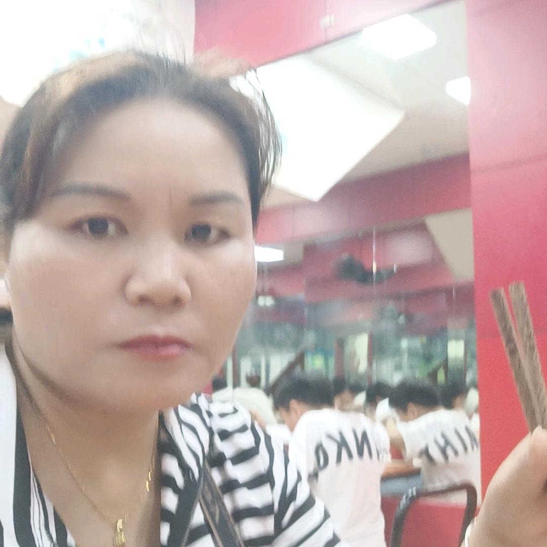 嗯开心快乐每一天
