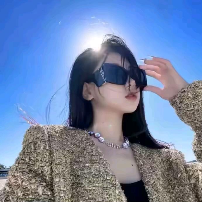 爱吃香菜@.