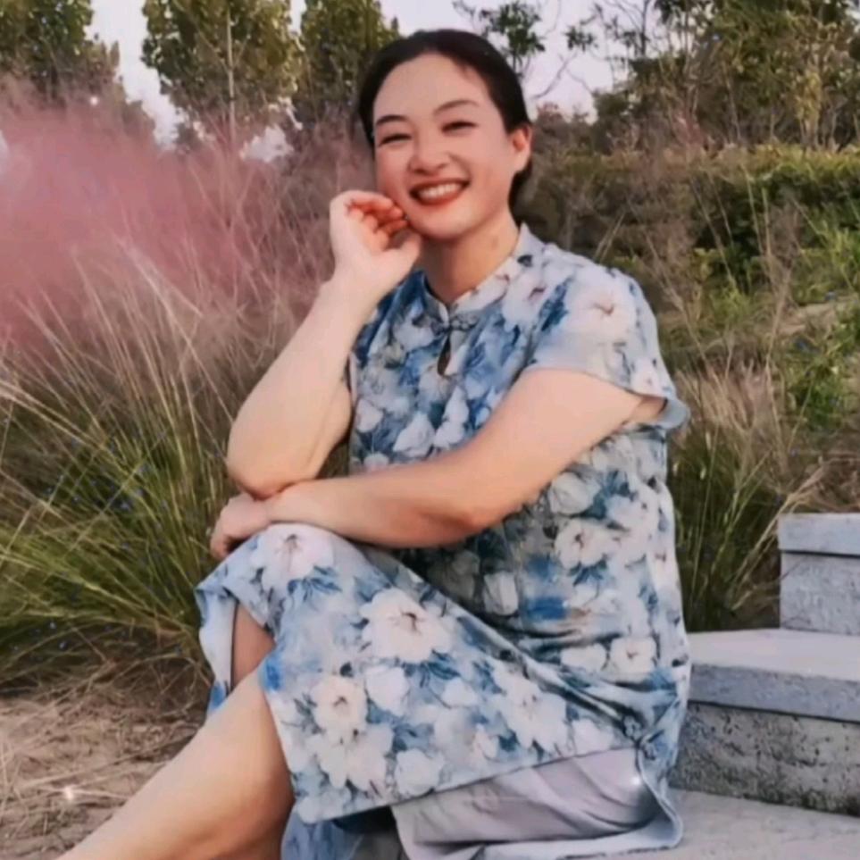 ᥫᦱᐝ岁月🌻⃟⸜静好ཀོ࿐