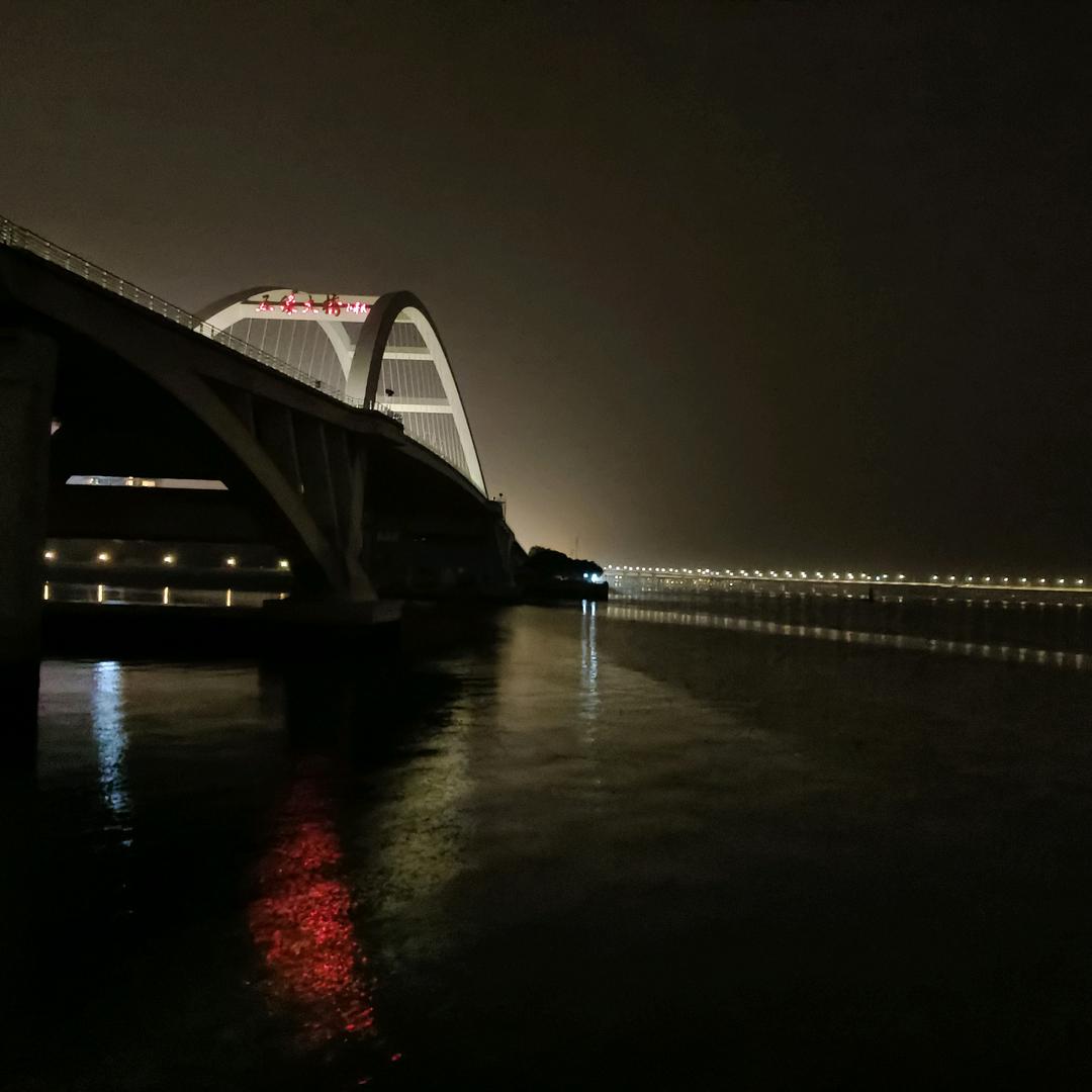 洛奇