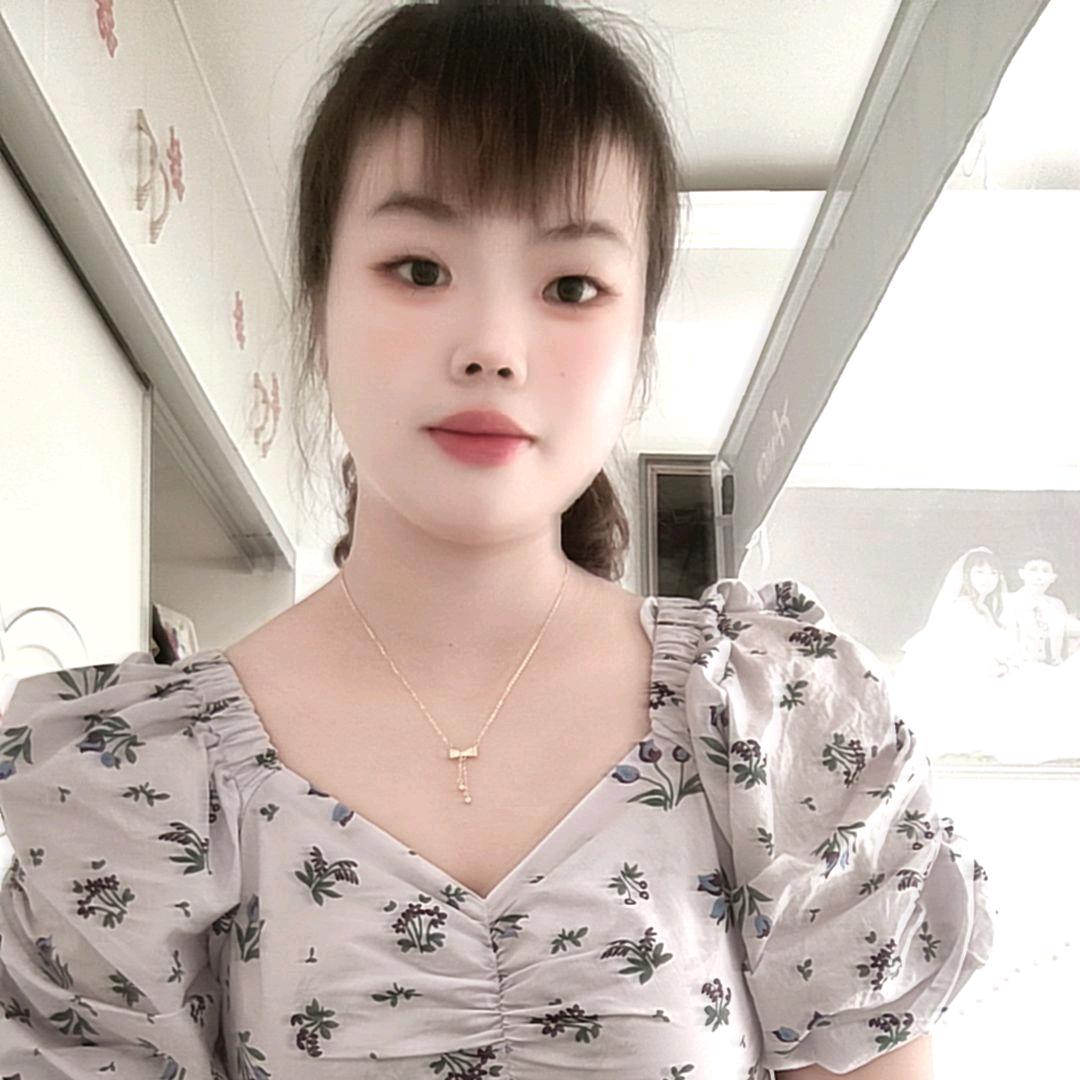 三道菜大排档5毛串串火锅老板娘