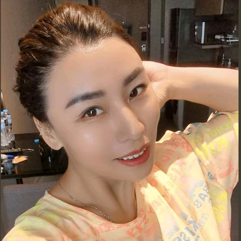 〈紫燕〉优品聚衣纺