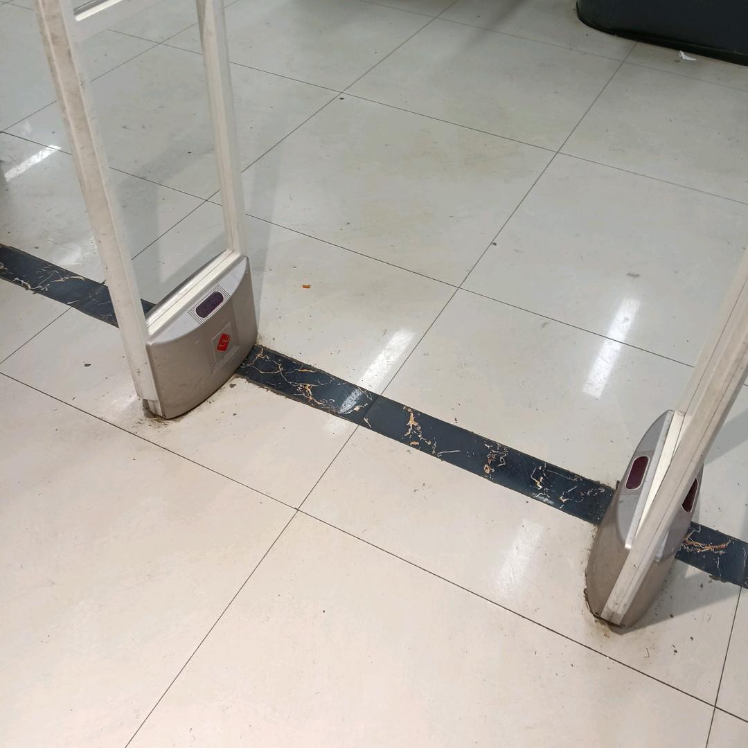 老张