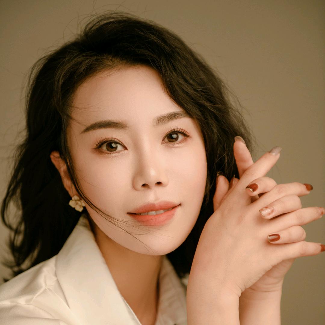 倾妍美学赵赵