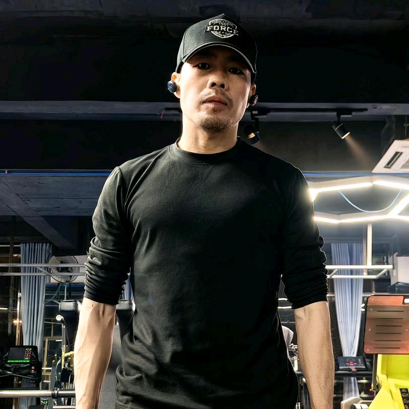 <王绍武>做餐饮.爱潜水的小哥哥