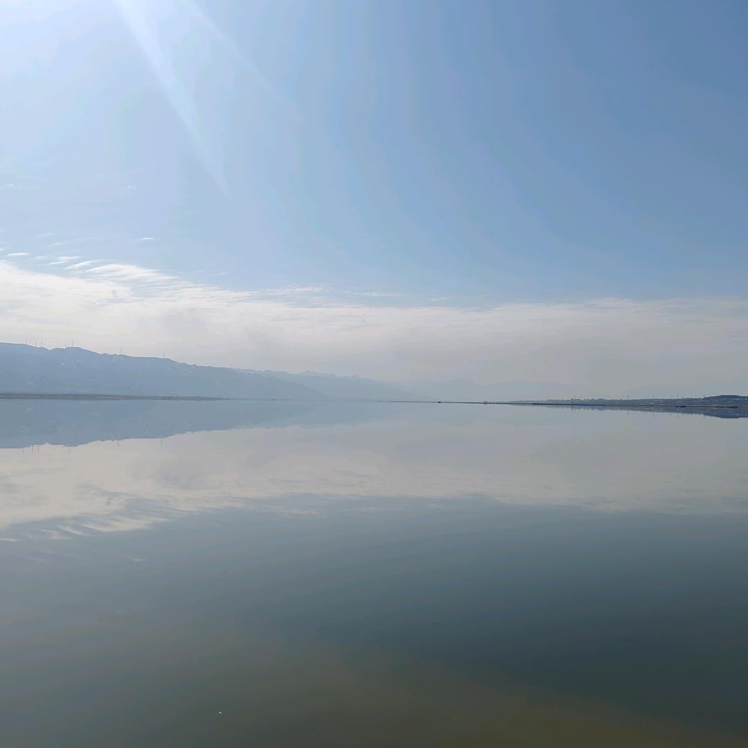 - 骑着蜗牛闯红灯