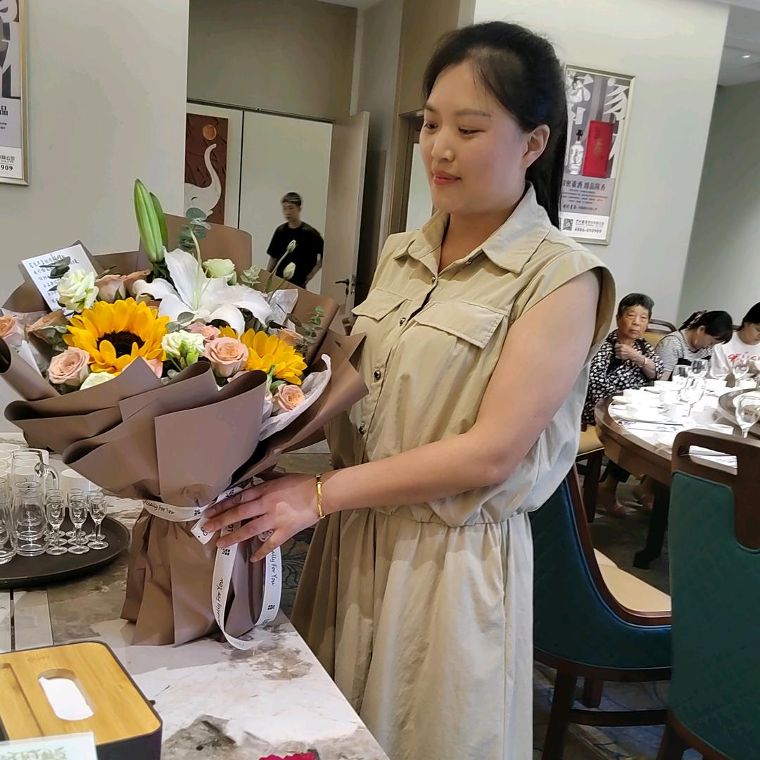 大足澳莱特装饰刘洋妹