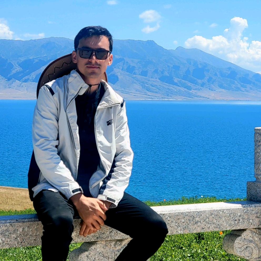 叶城AzMAT LAR服装店