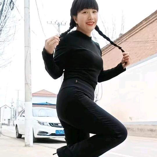 连二美