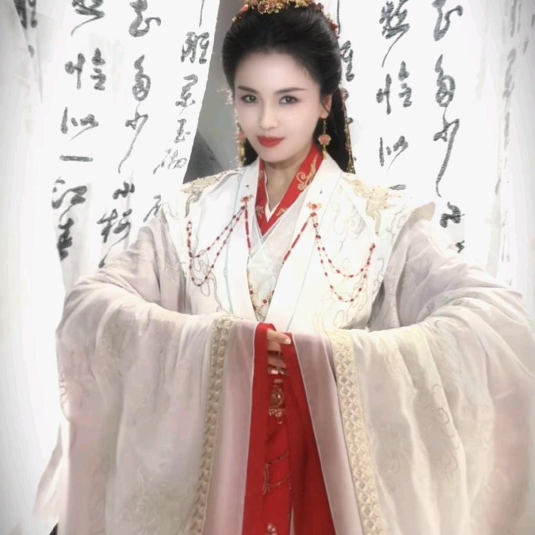 猪猪女孩