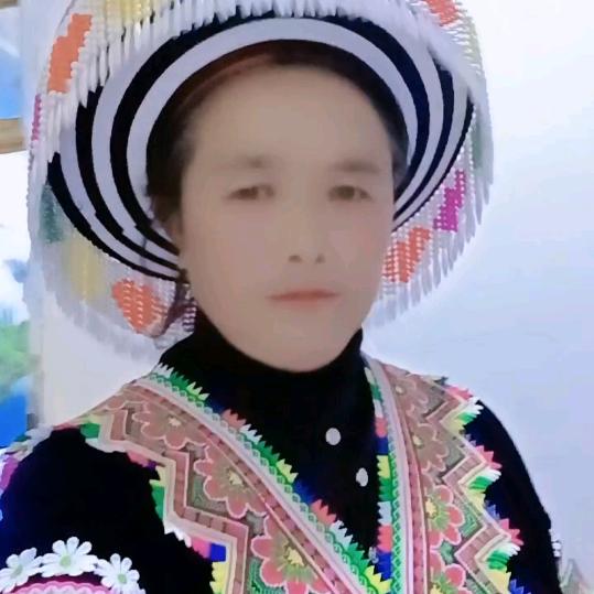 伤心的三姐{}王