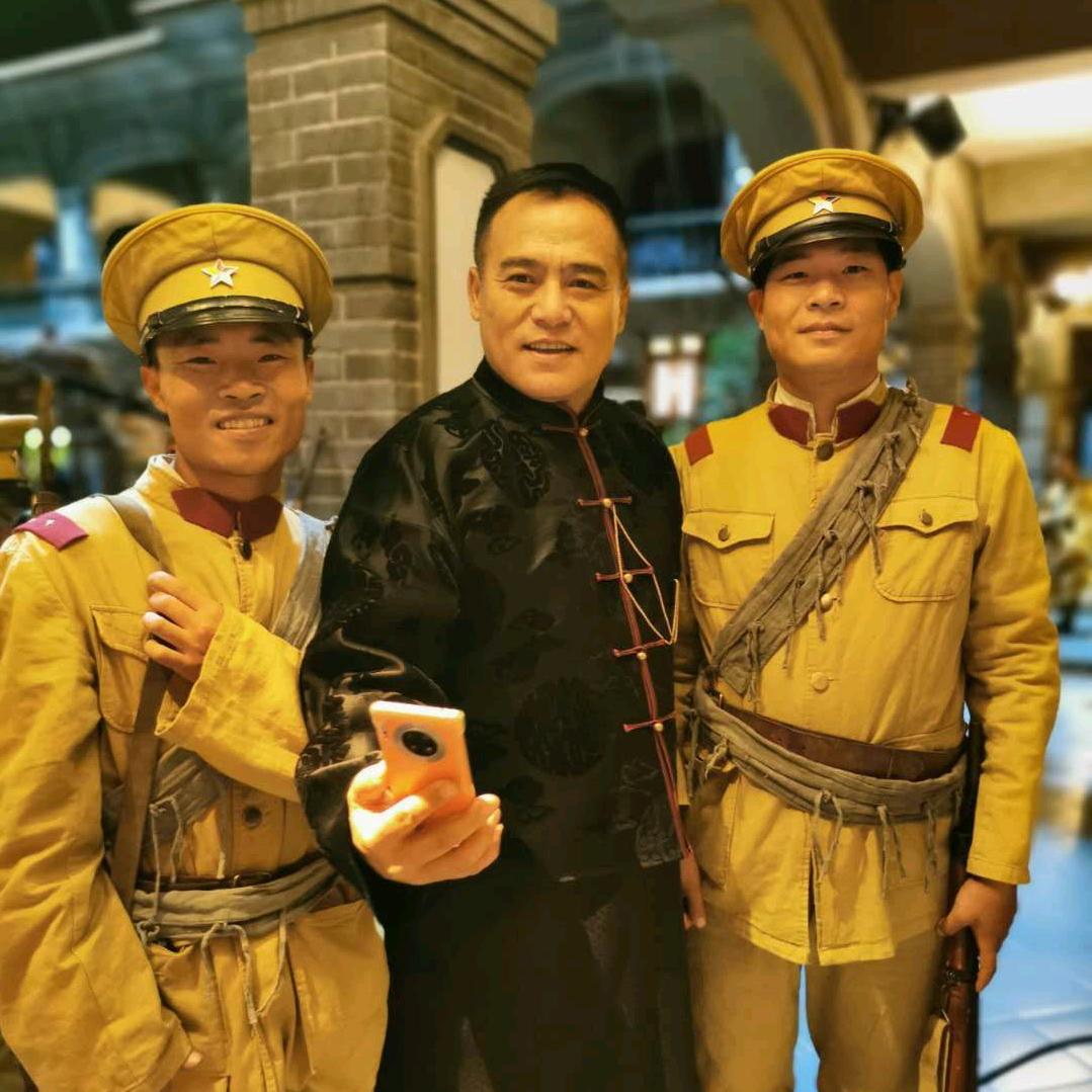 拍戏现场小跟班