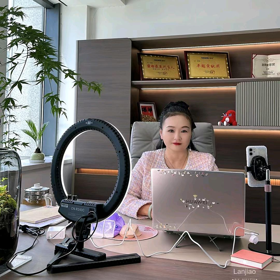 （霞姐）在太原教直播（带徒）