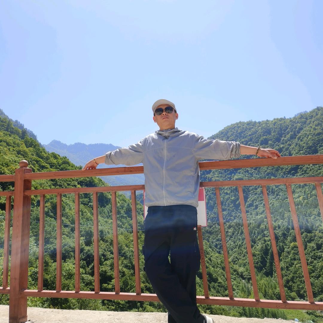 吴（氧动乐游泳健身）