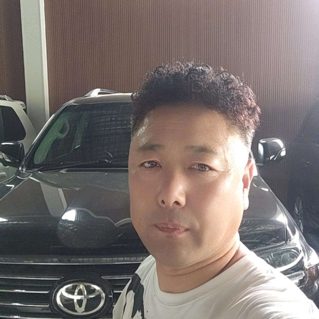 奥达霸道汽车