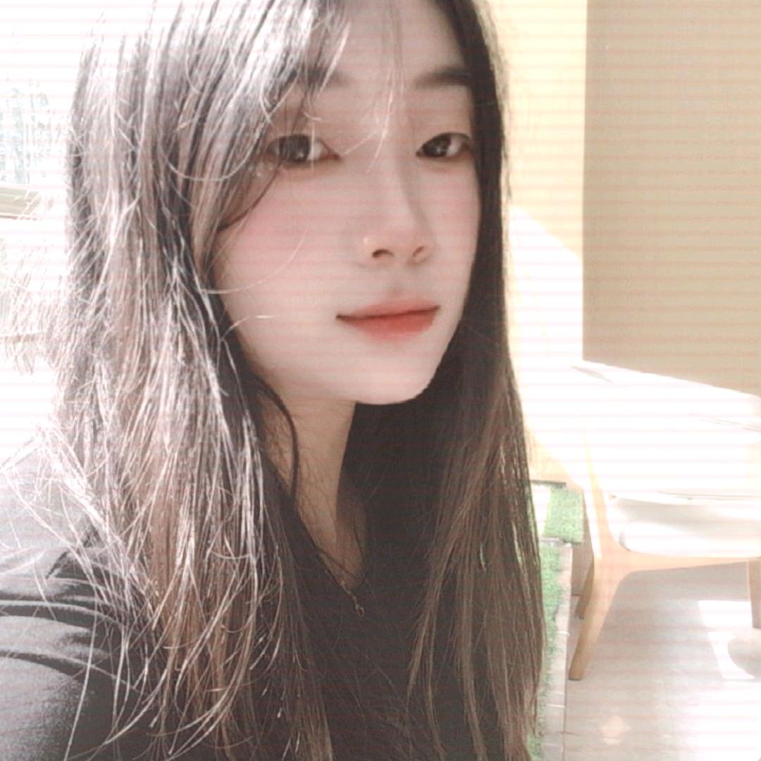 小姐姐长大了😕😕