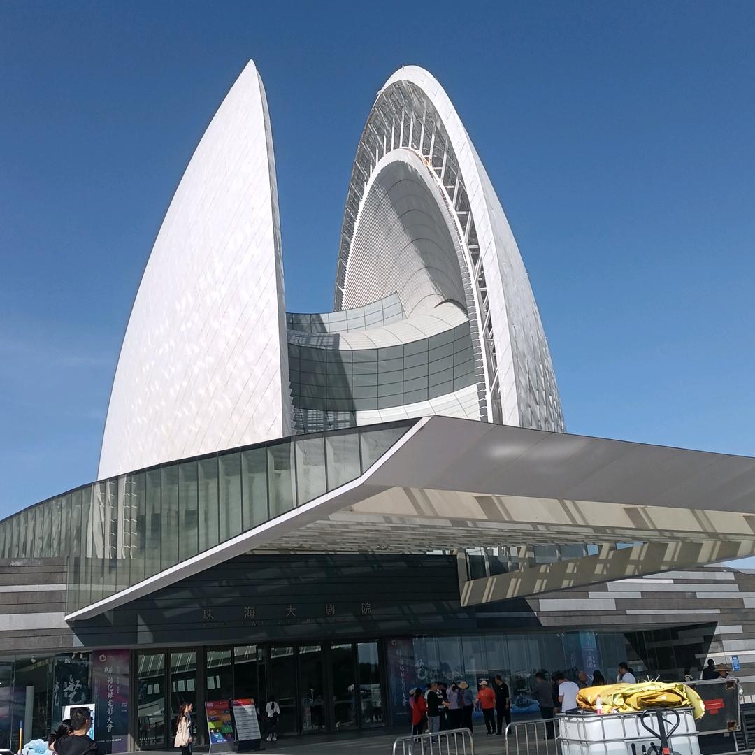 平易近人，方平天下，