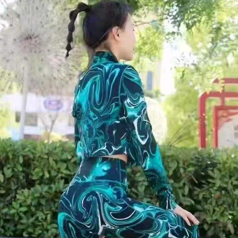 牵线人亿姐红，女.良