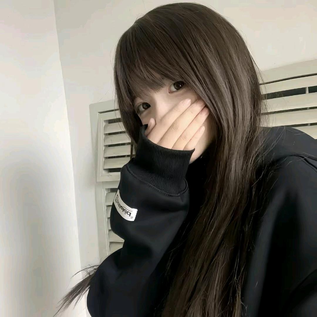 腼腆小美