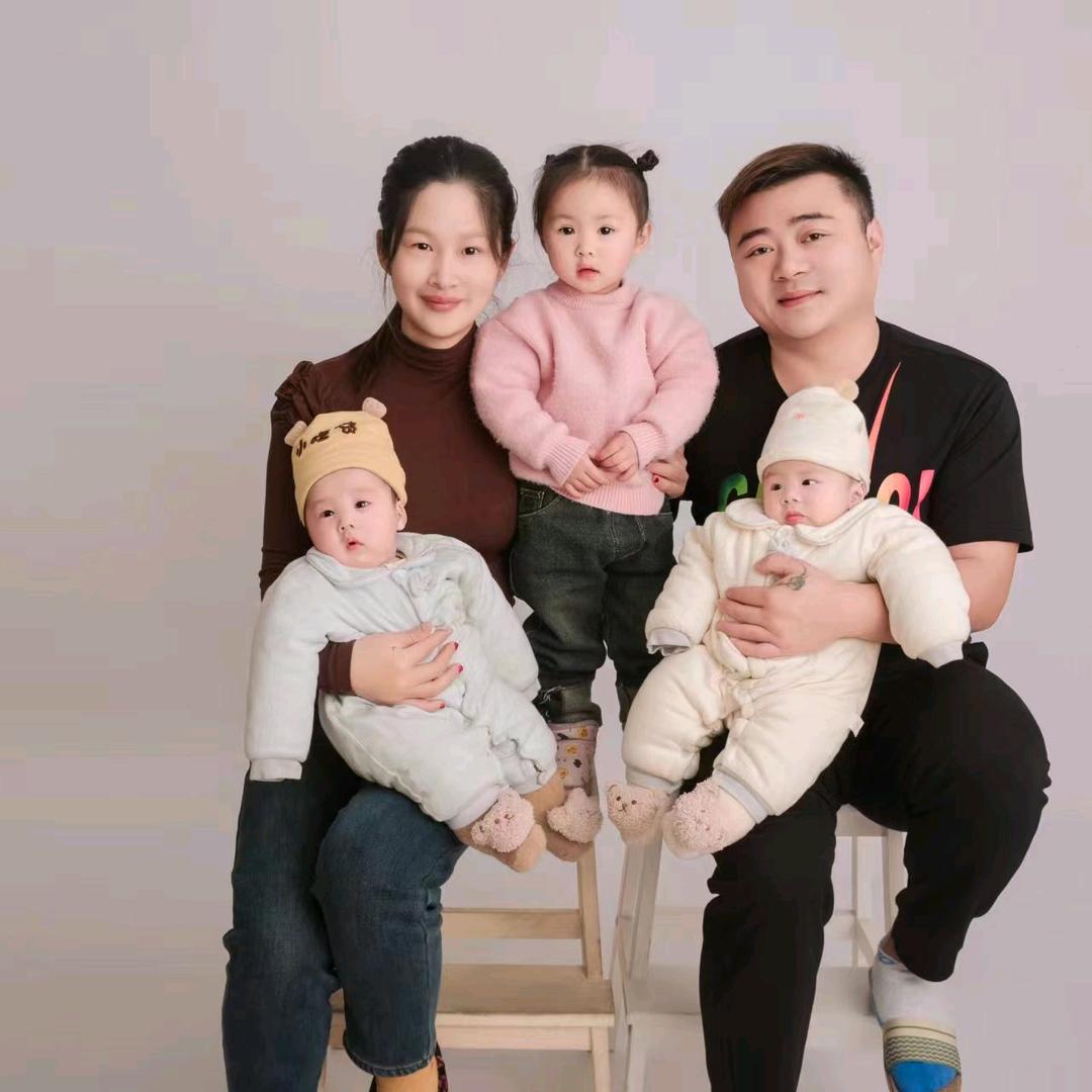 三个孩子的爸爸