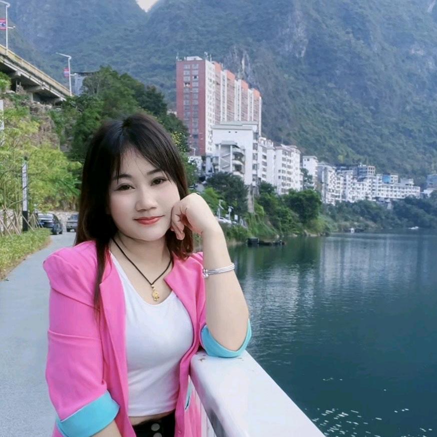 李佳(广西)
