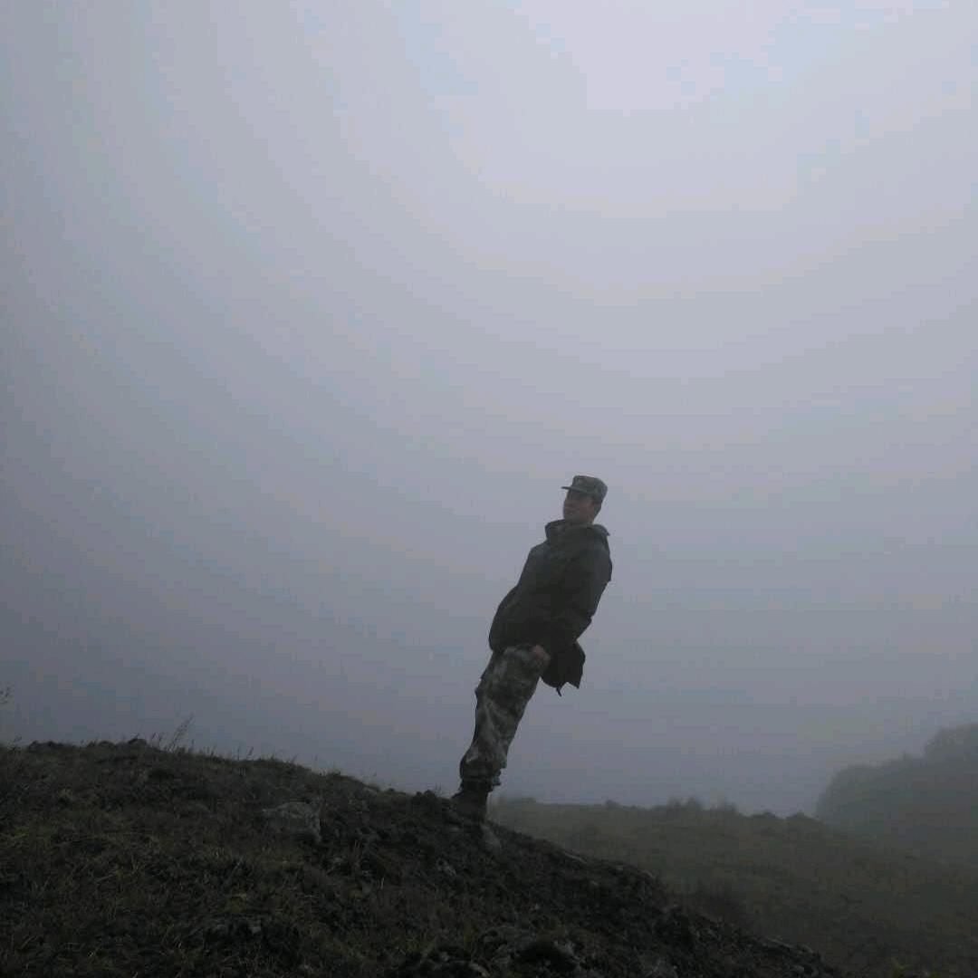 边境铁锅