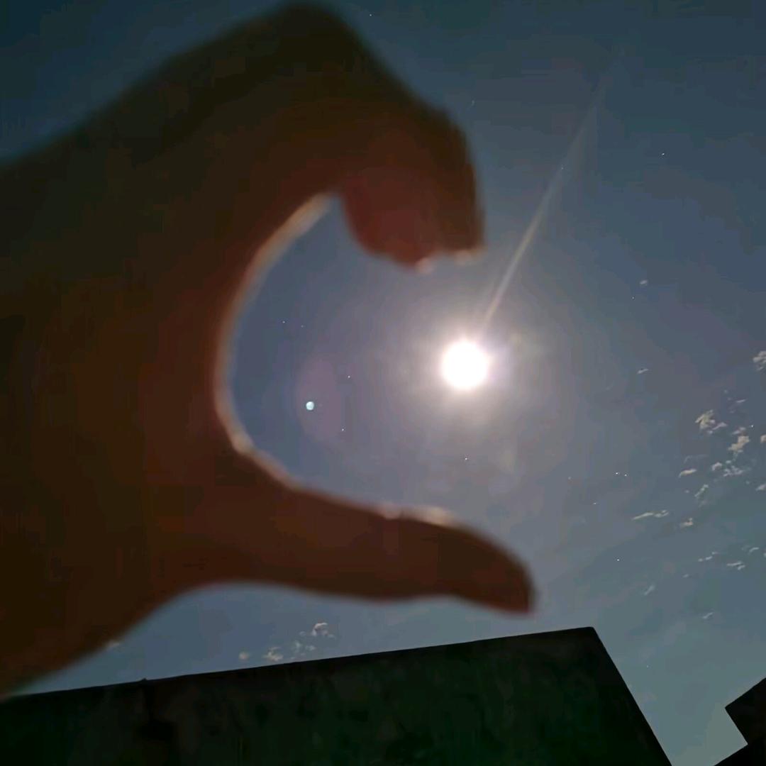 娜
