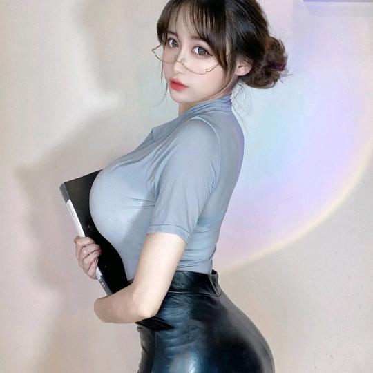 潇洒少妇