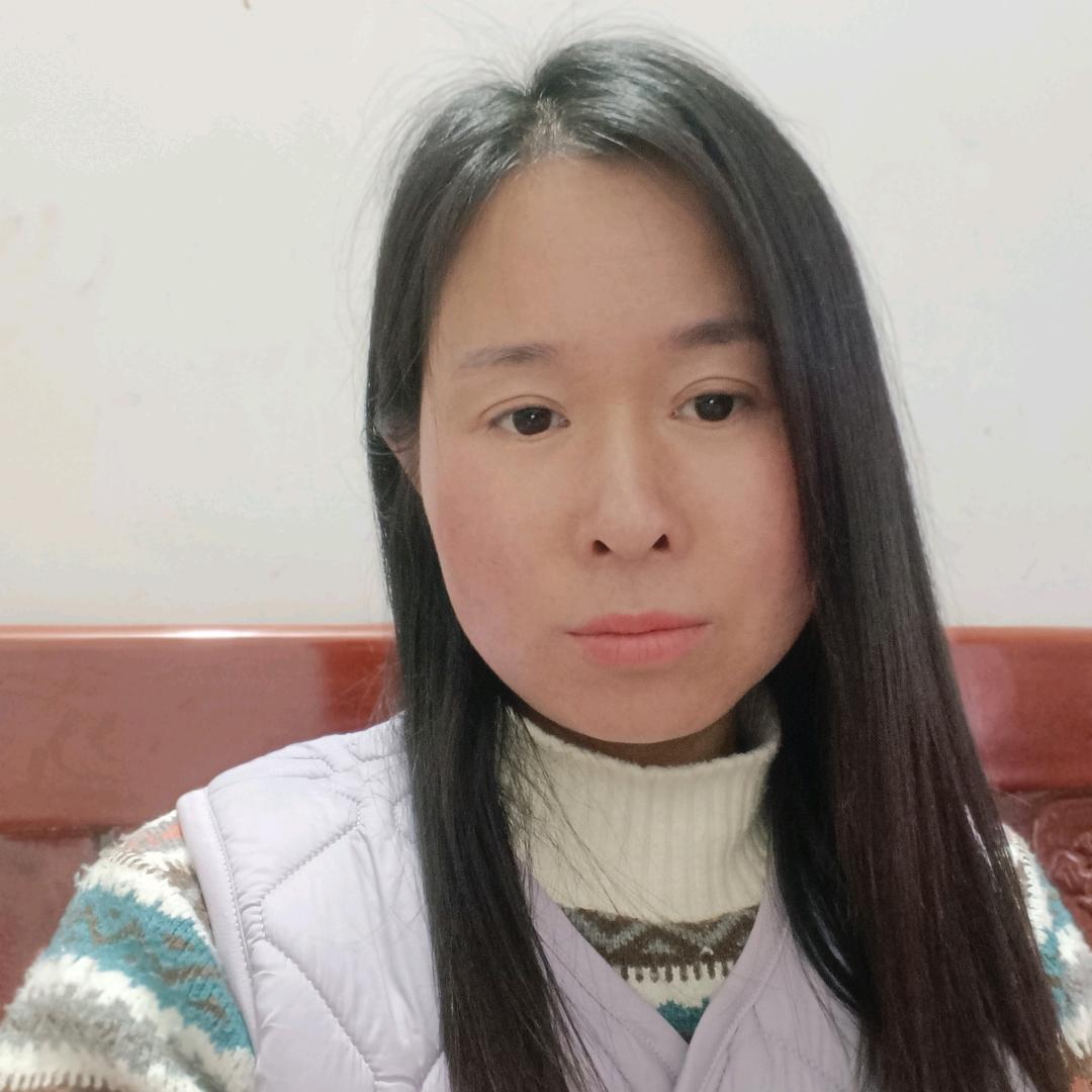 何 小 何