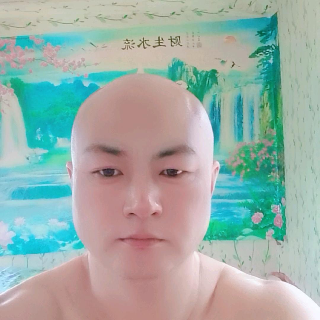 光头哥。