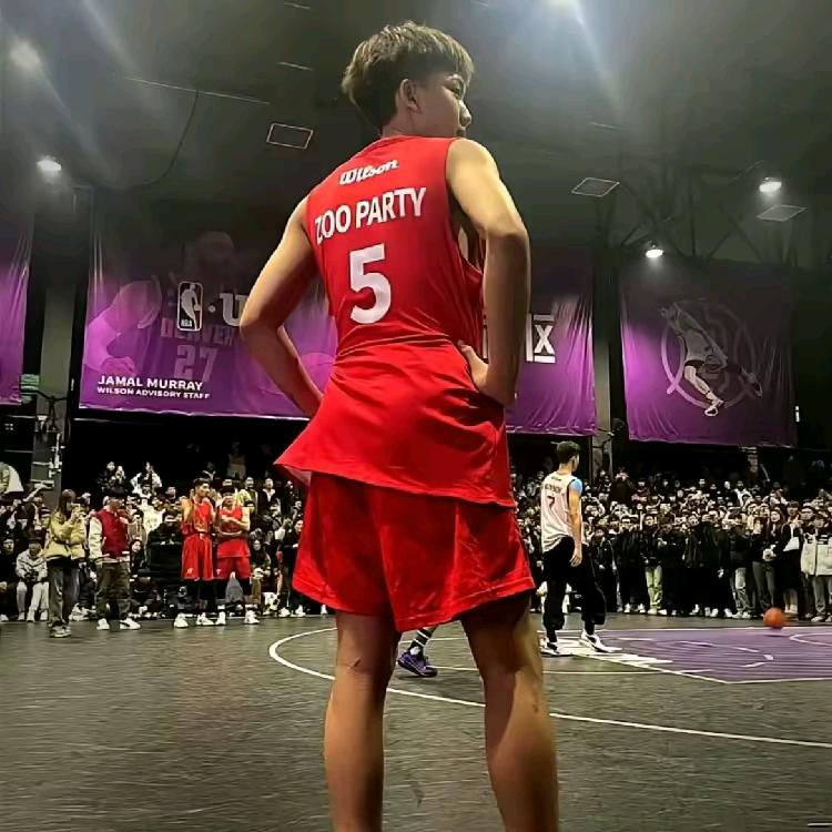 啊霖🏀(恩师调高抛物线）