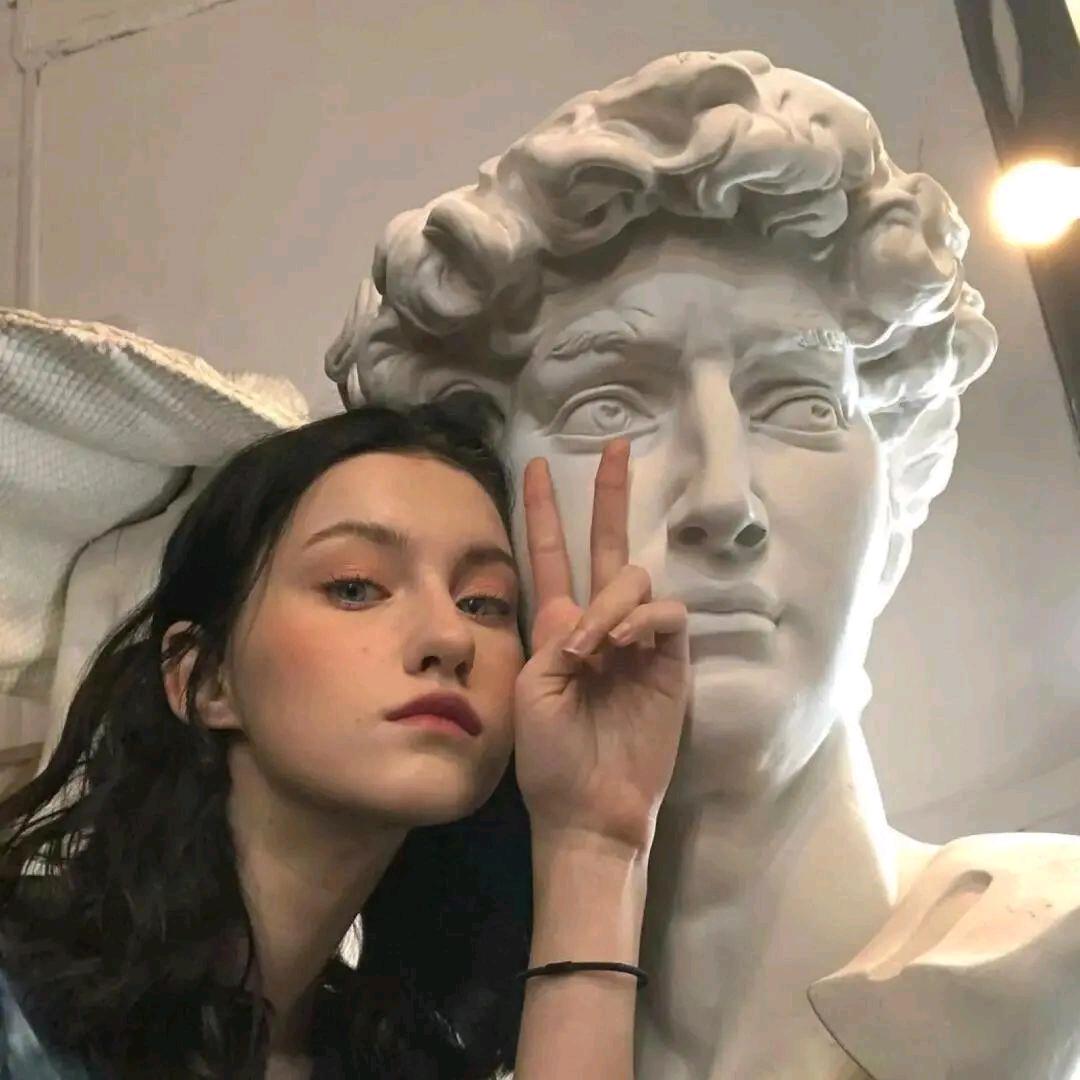 ꒰ঌ 𝓗 𝓮𝓠 𝓲 𝓷 ໒꒱