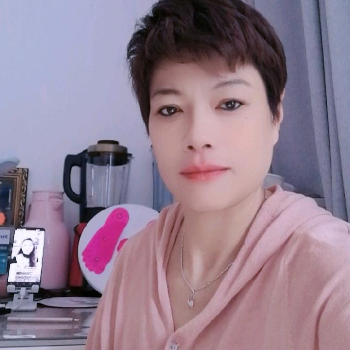 鑫鑫爱穿搭