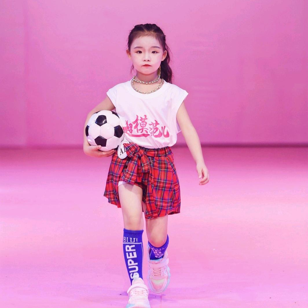 小胖妞