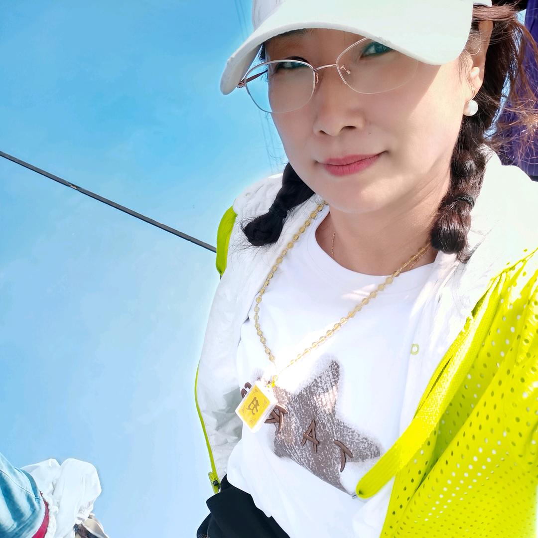 爱听歌的老阿姨