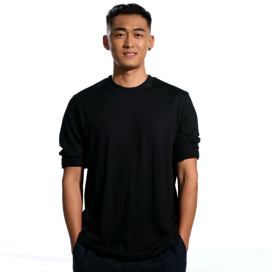 YCHL游泳教练Dino