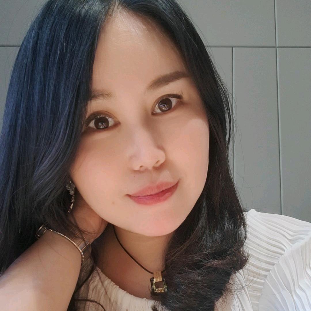 双峰皮肤管理师：左雨鑫