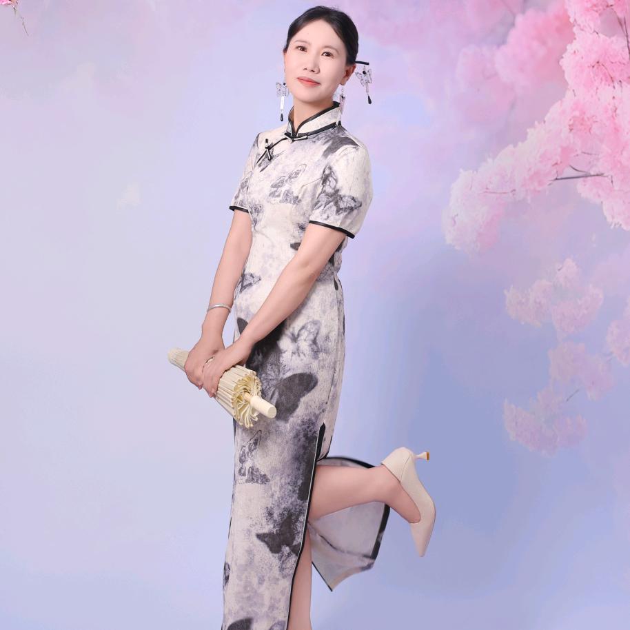 晚来枫起花如雪