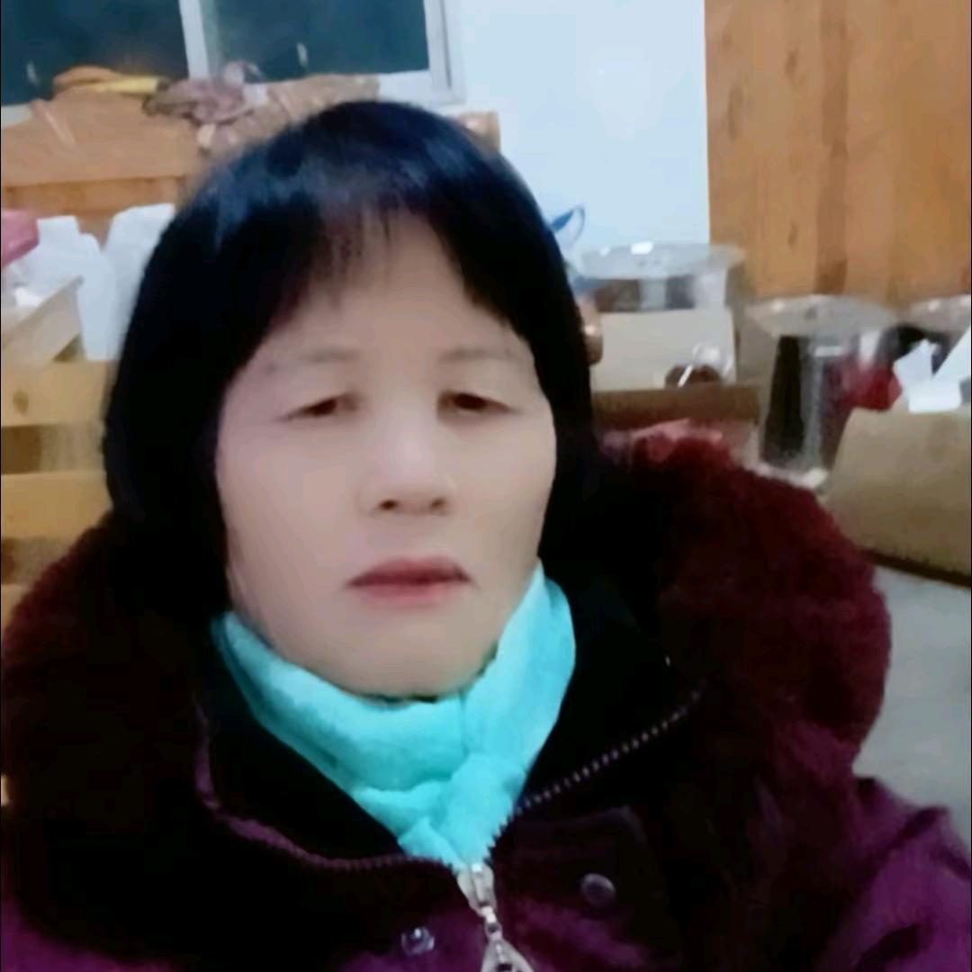 爱跳舞的老奶奶（77）岁
