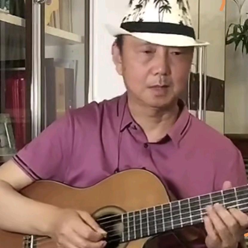 健弹吉他