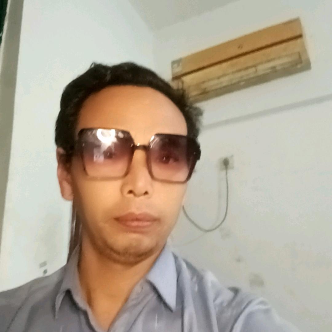 贵州老陆爱唱歌