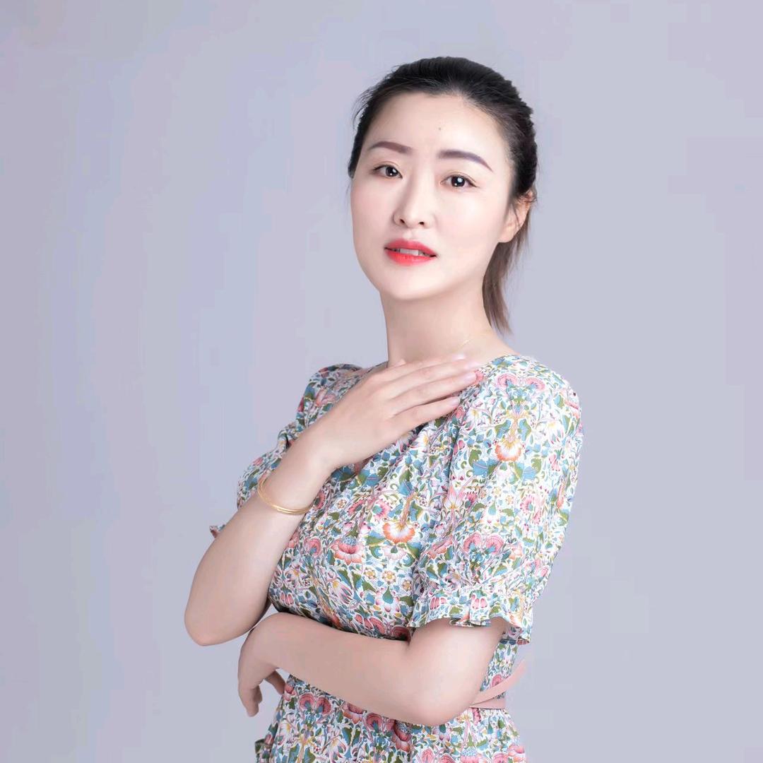 天麻姑娘（村支书）