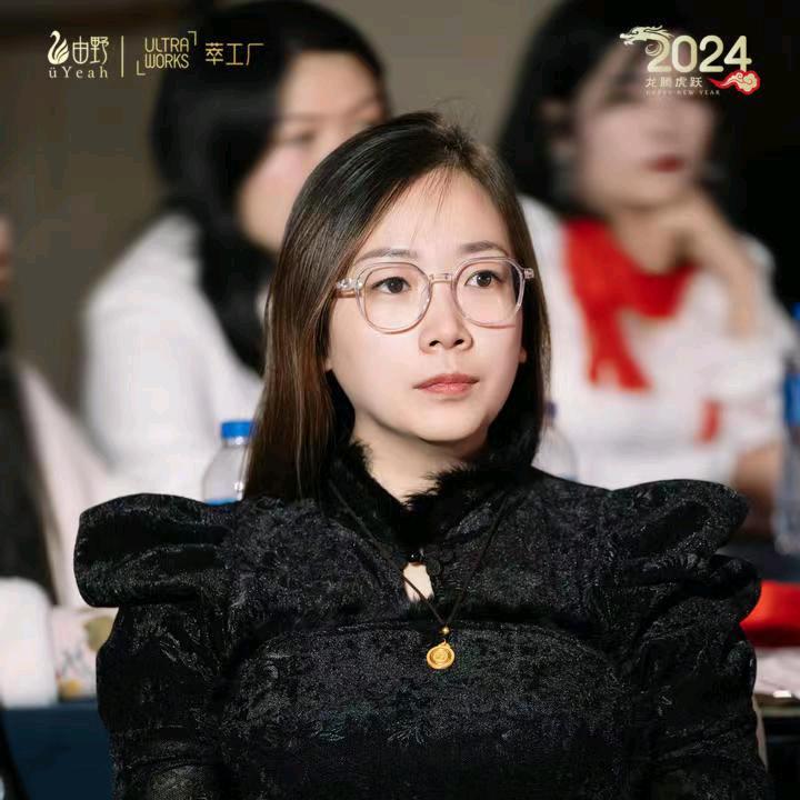 章丘美业人杨倩