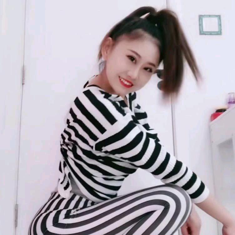 一字马、阿芳🎈