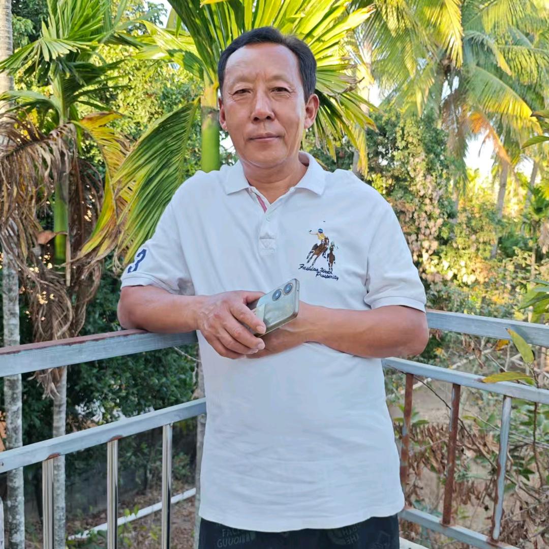 云淡风轻.