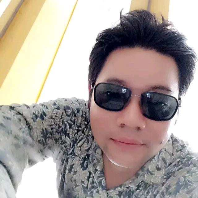 💖᭄刘💘海(´･̥̥̥̥ω･̥̥