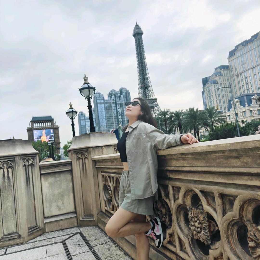 时光流走姐不稀罕