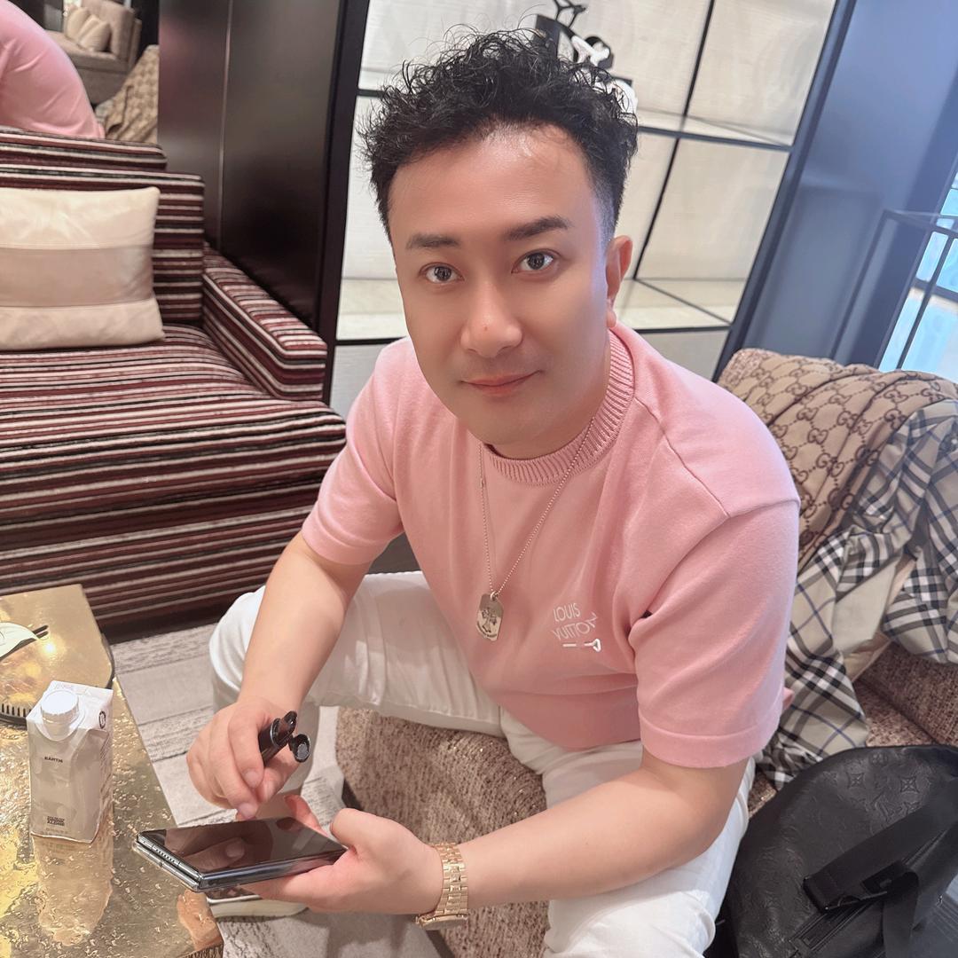 五亿霸总