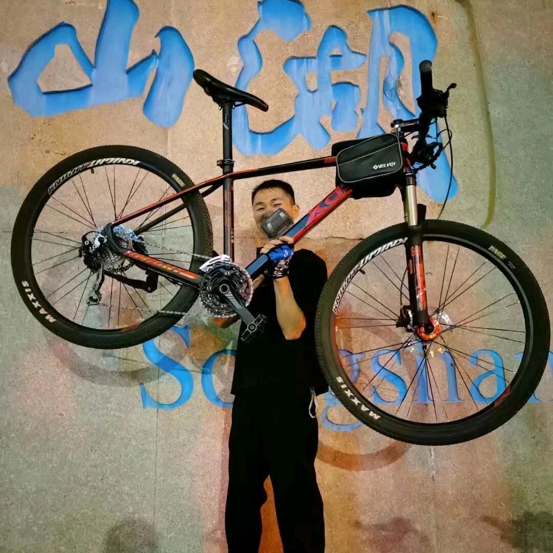 小洋热爱山地车