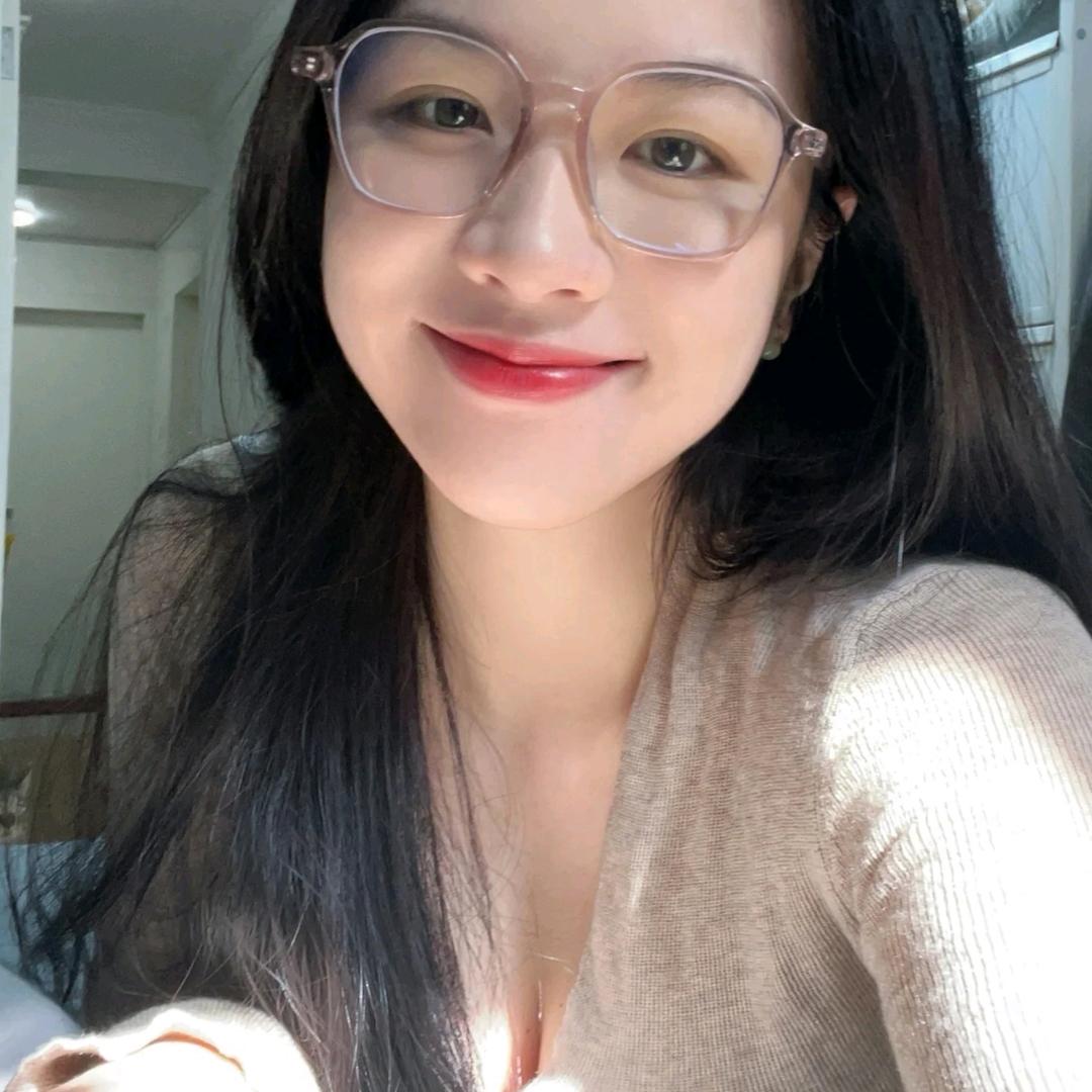 小肥虾姐姐